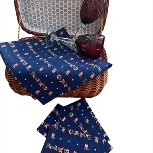 Patriotic Flag Tablecloth and 4 Napkins/Placemats ...Red White and Blue